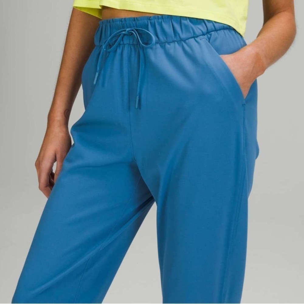 Lululemon Stretch High-Rise Jogger *Full Length Soft Denim sz 10 - Picture 8 of 8